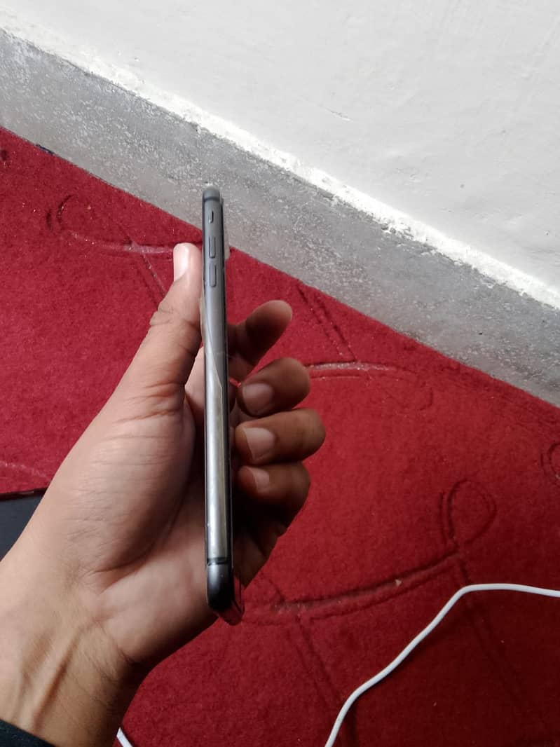 Apple iPhone 8 Plus 2