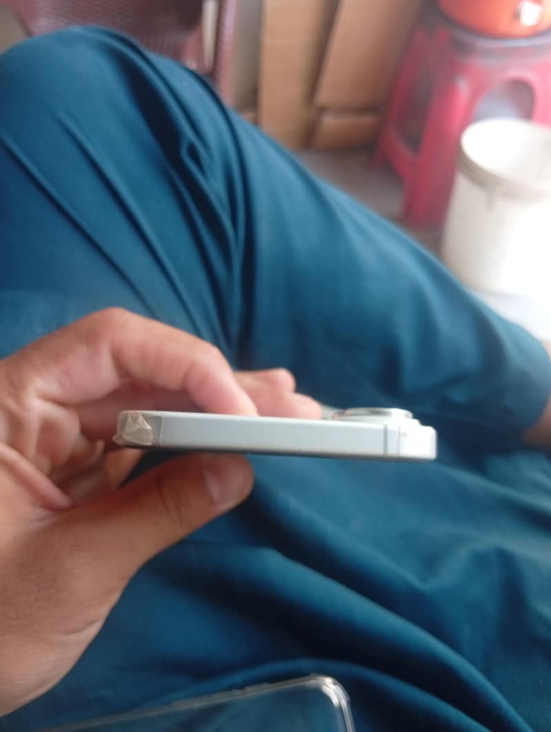 Apple iPhone 16 Plus jv 2