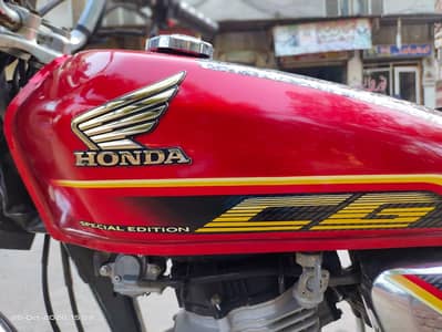 Honda 125 self start 0/3/0/8/7/5/0/0/7/6/6