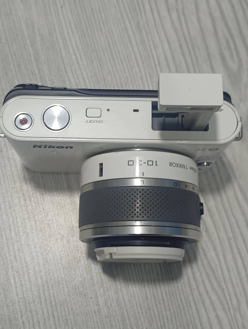 Nikon j2 5
