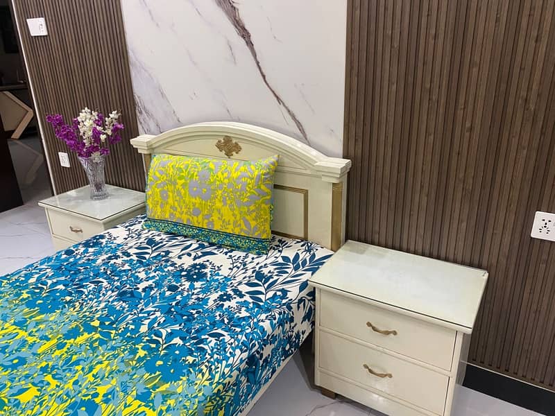 Wooden bed 2