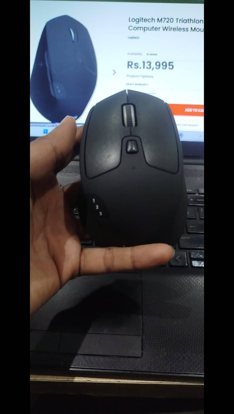 Logitech Mouse M720 with Dongle 3