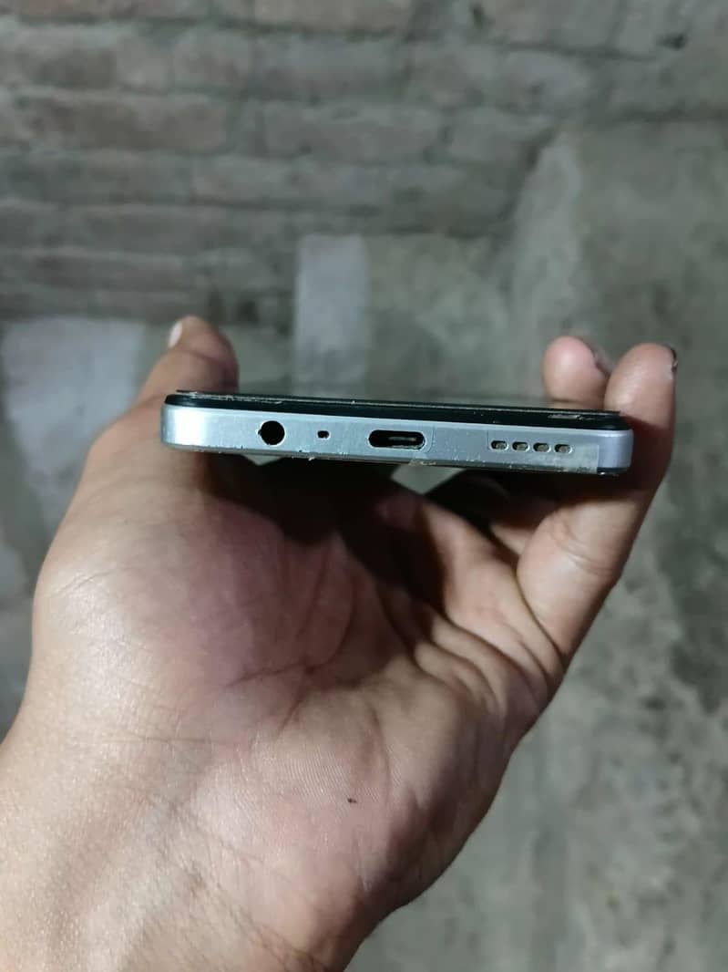 Realme C71 3