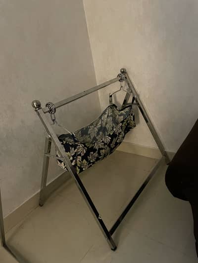 Kids swing