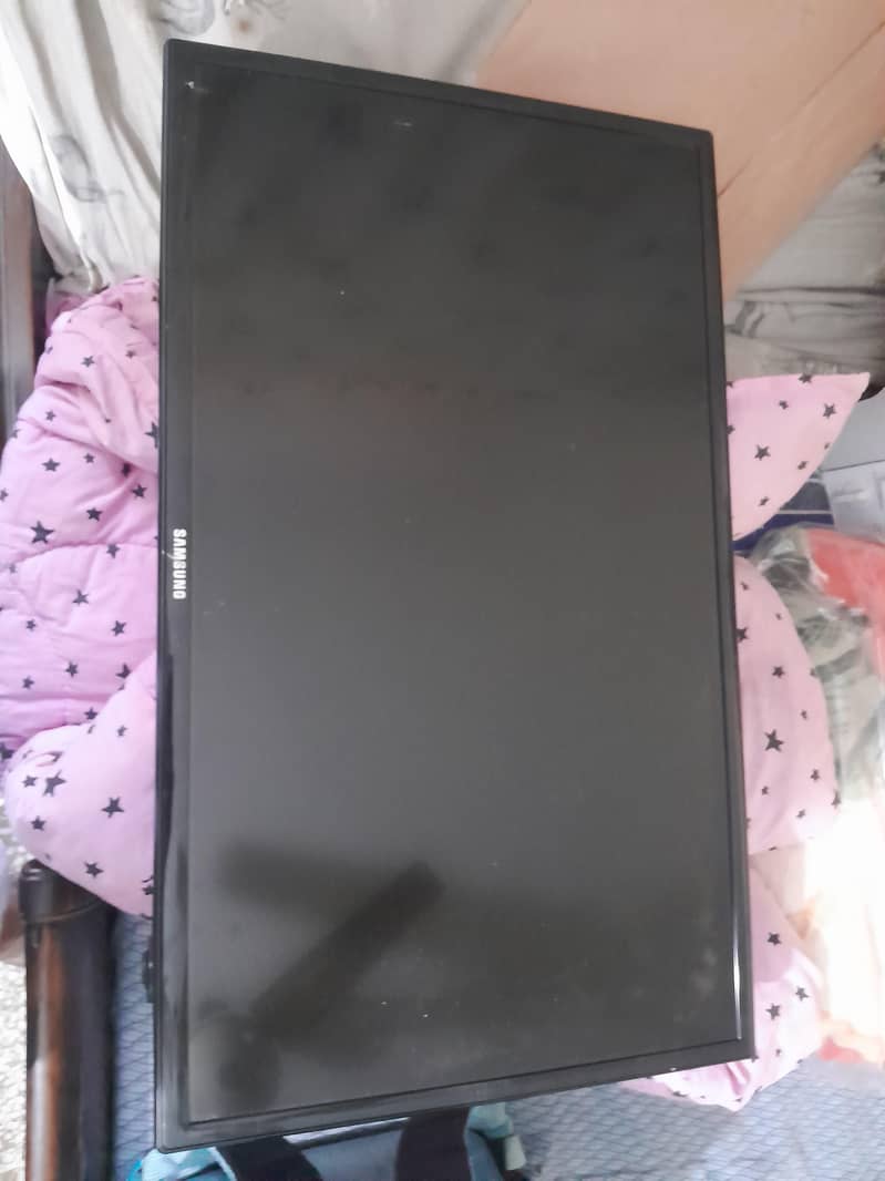 Samsung LED 32inch - Televisions - 1120899565