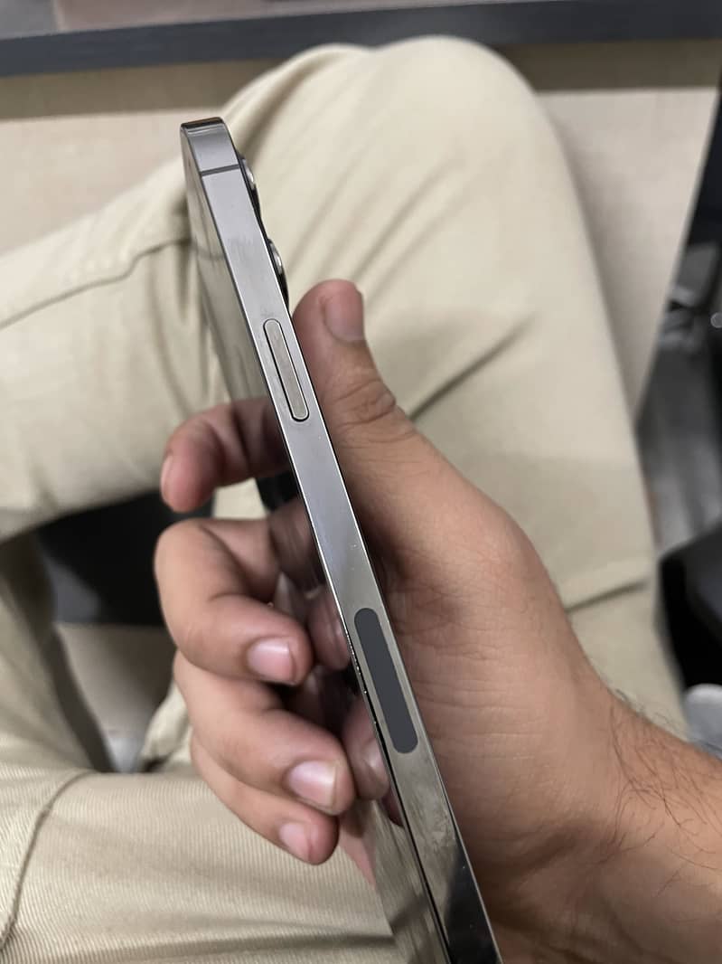 Apple iPhone 12 Pro Max 1