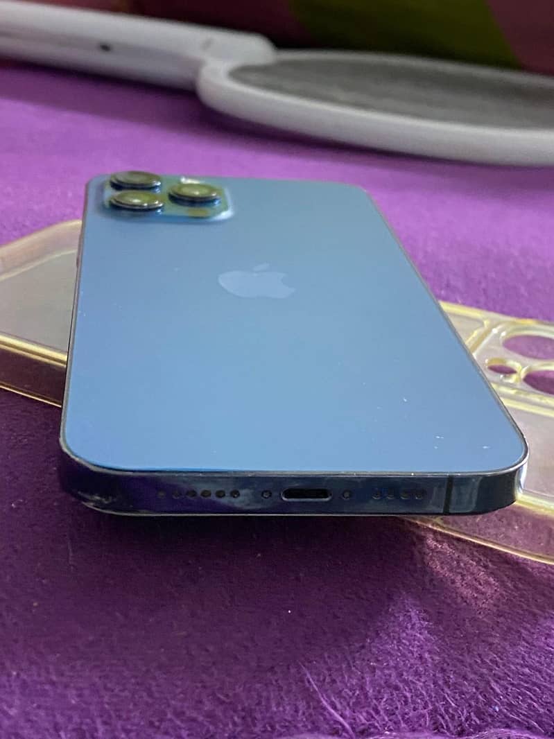 Apple iPhone 12 Pro Max 3
