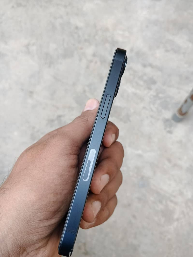 Apple iPhone 13jv 3