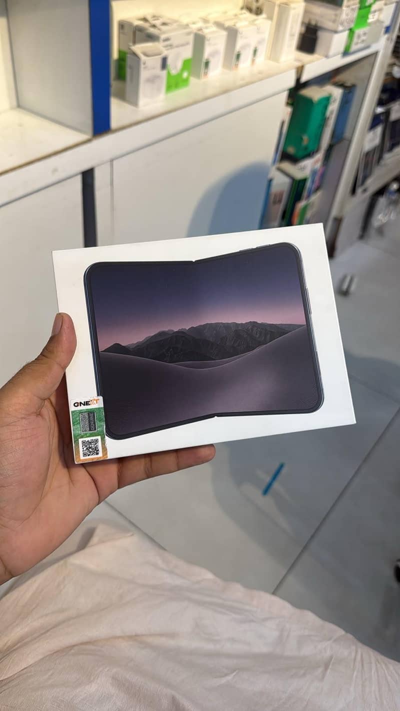 Apple iPhone Duo 1