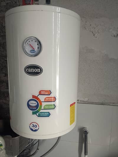 ELECTRIC INSTANT GYSER 30 Litres