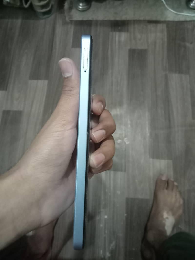 Realme Note 60 4