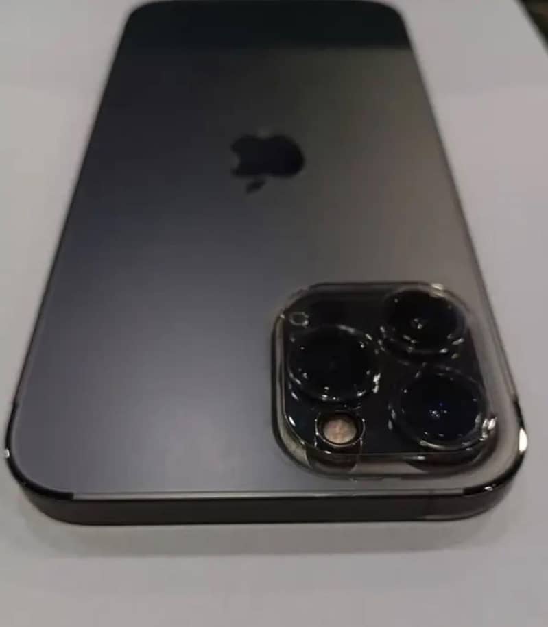 Apple iPhone 12 1
