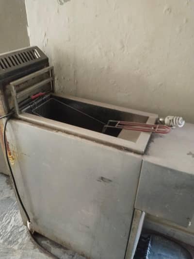 S. S fast food counter and fryer