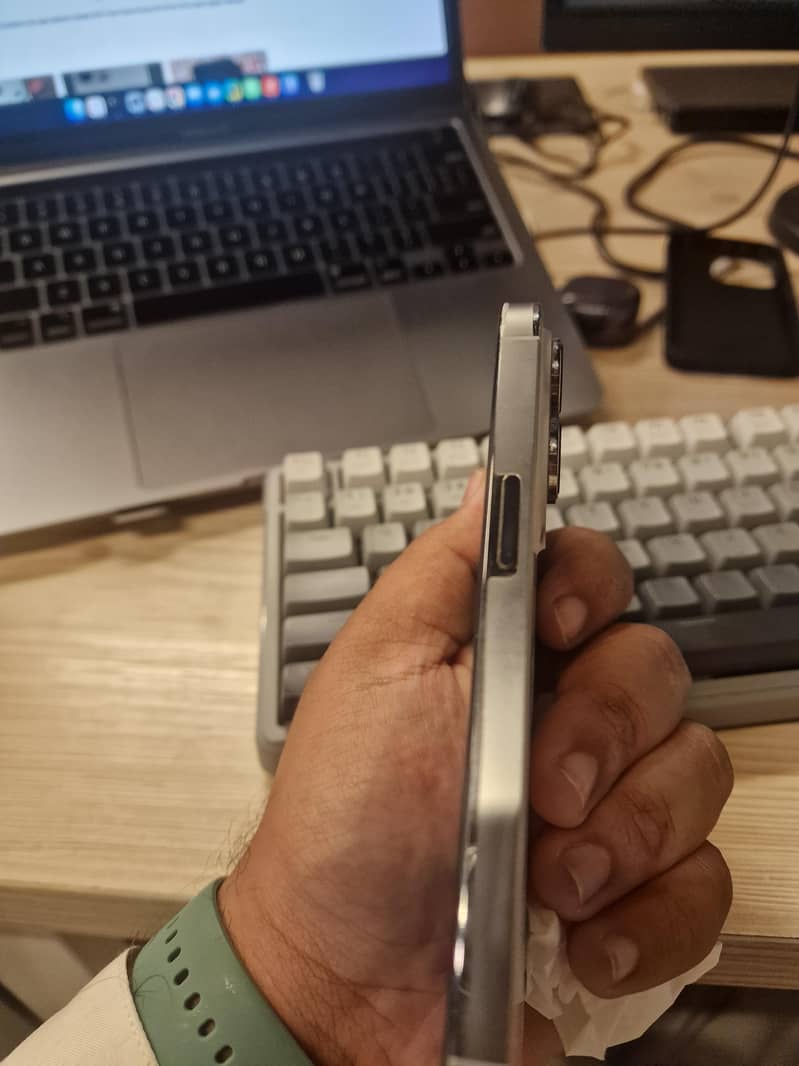Apple iPhone 14 Pro 4