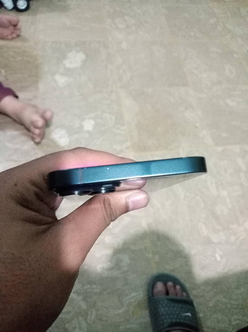 Apple iPhone 14 plus 3