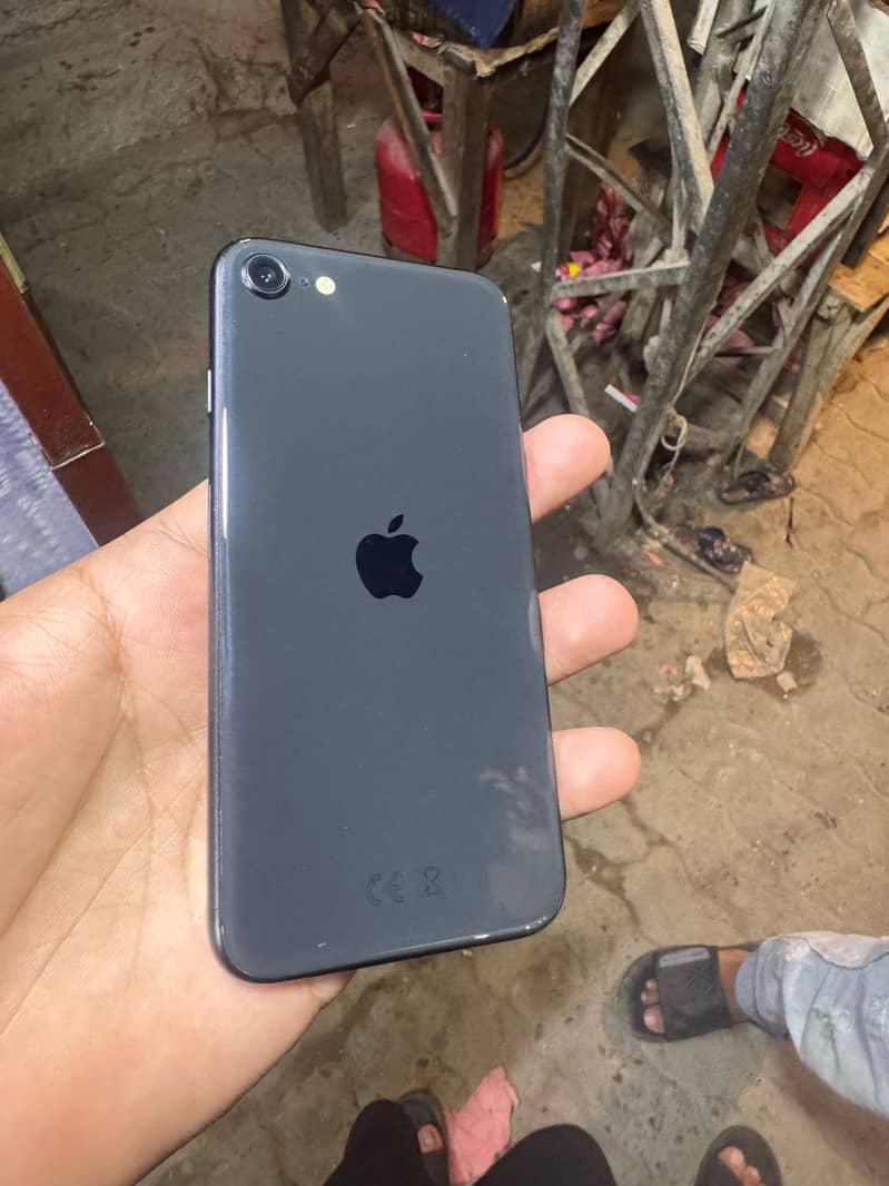 Apple iPhone SE 0