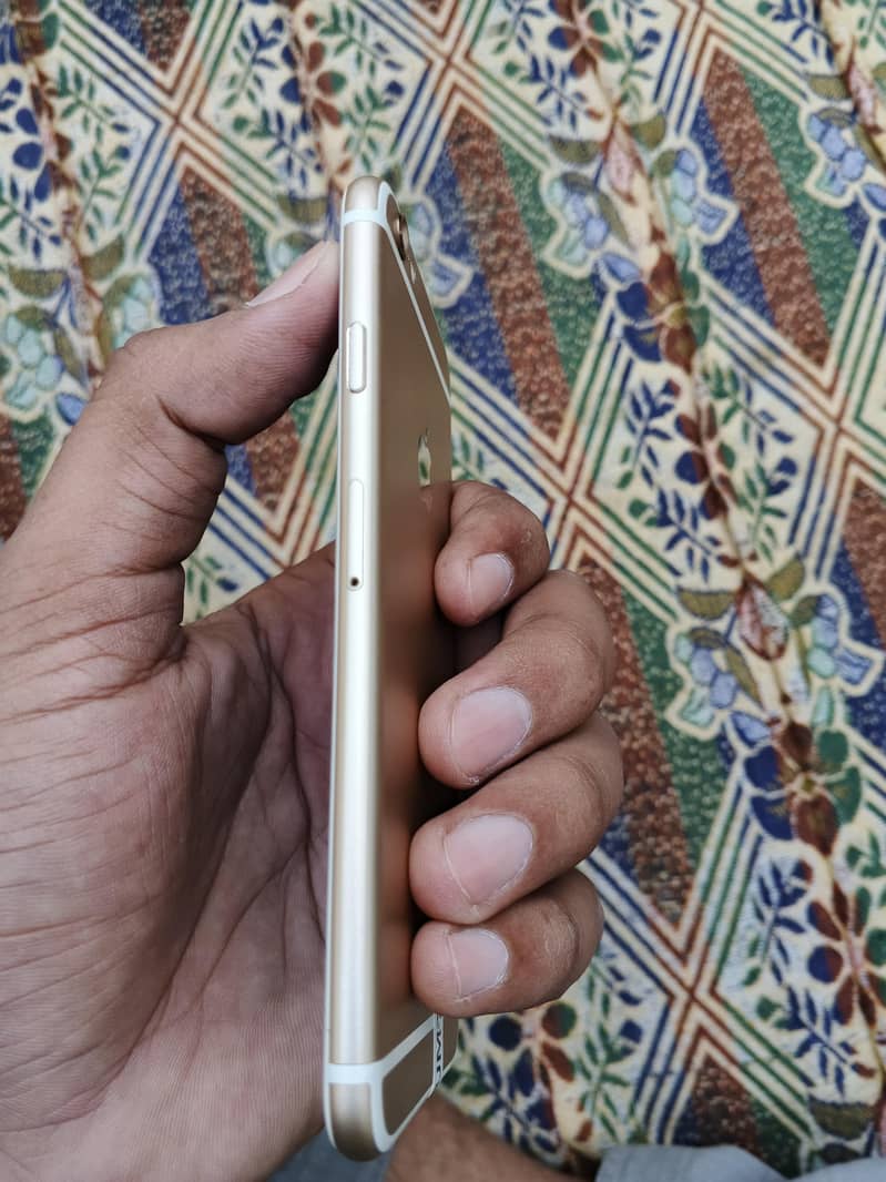 Apple iPhone 6 2