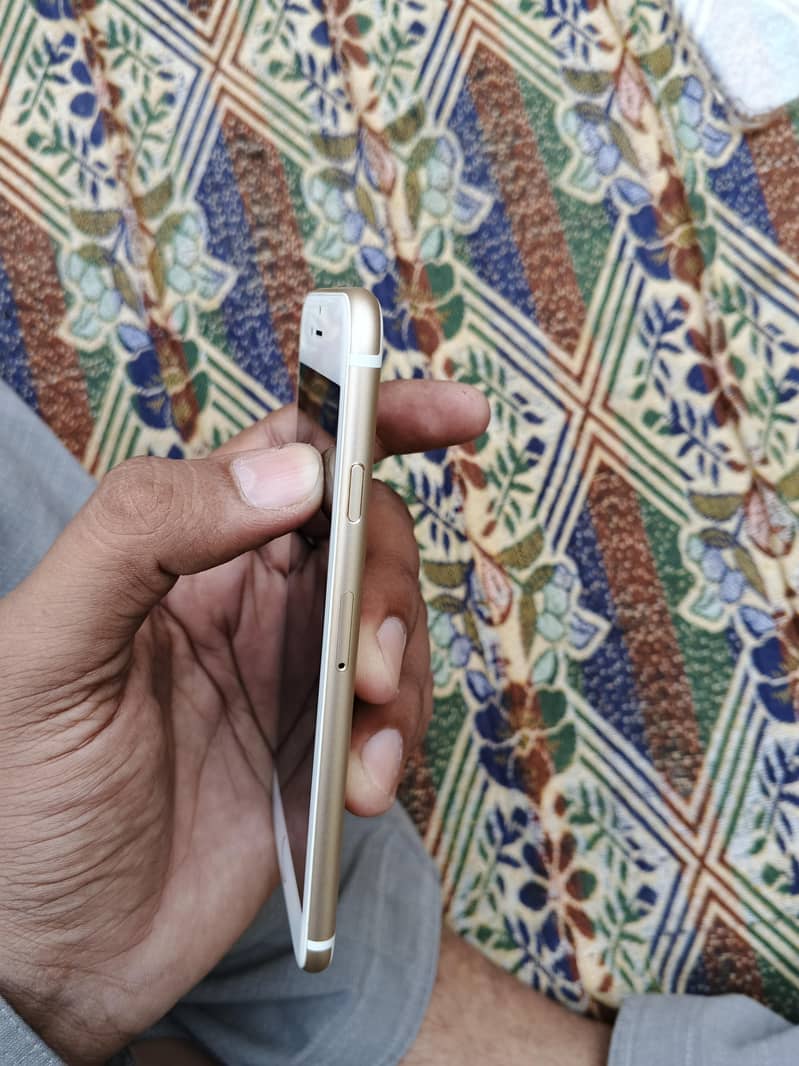 Apple iPhone 6 3