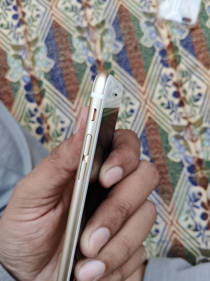 Apple iPhone 6 4