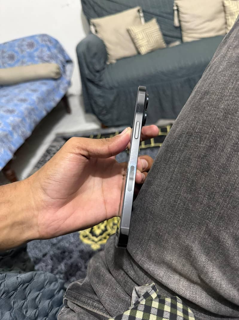 Apple iPhone 14 Pro Max 2