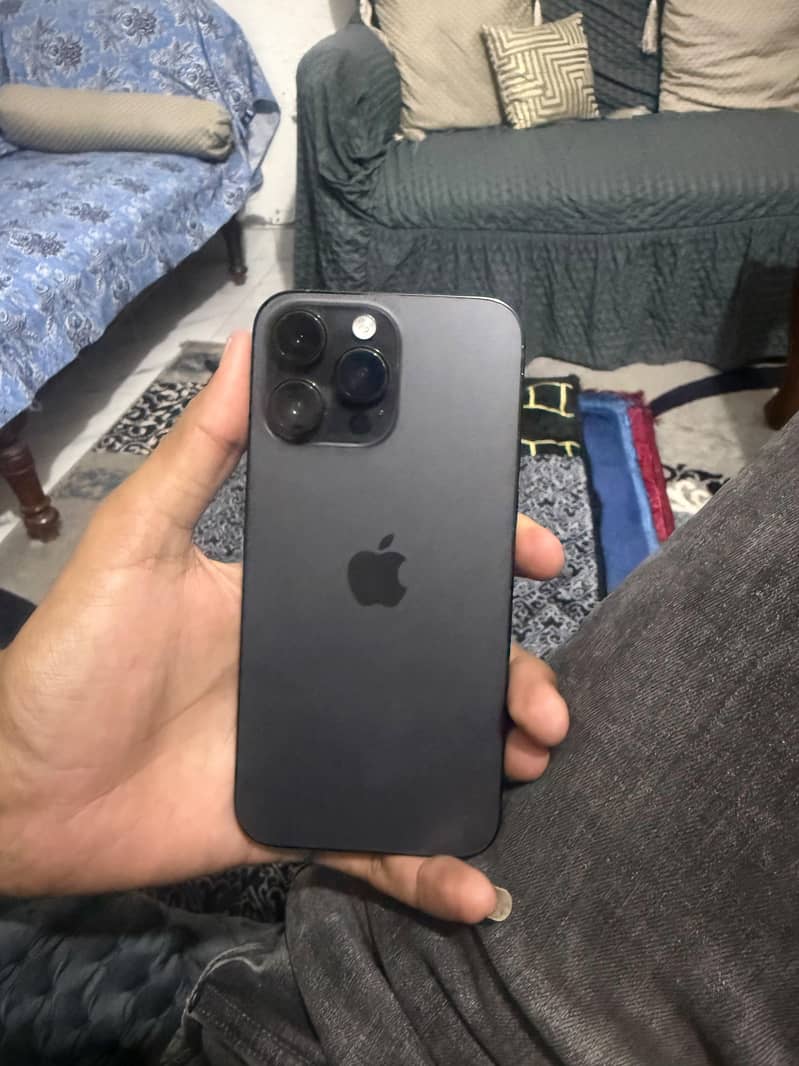 Apple iPhone 14 Pro Max 3