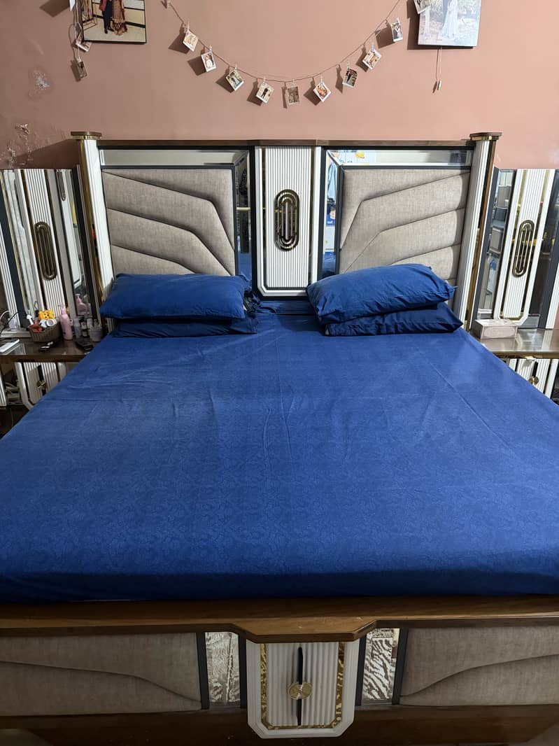Bedroom set 0