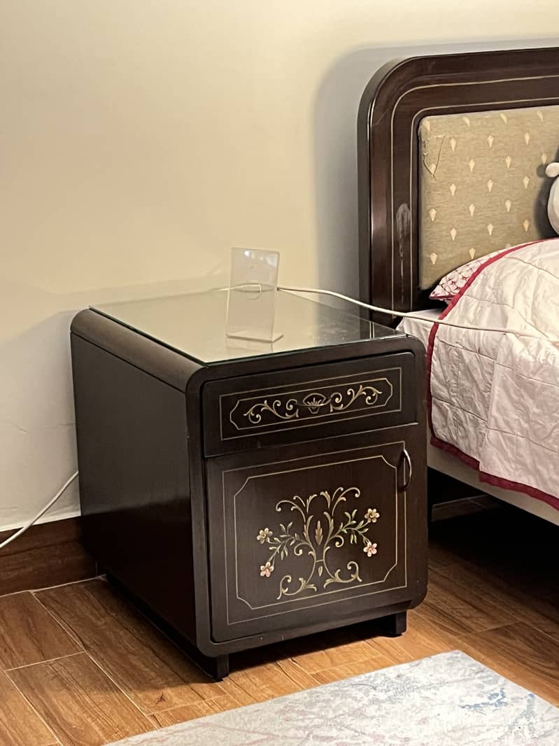 Dressing Table with bedside tables 1