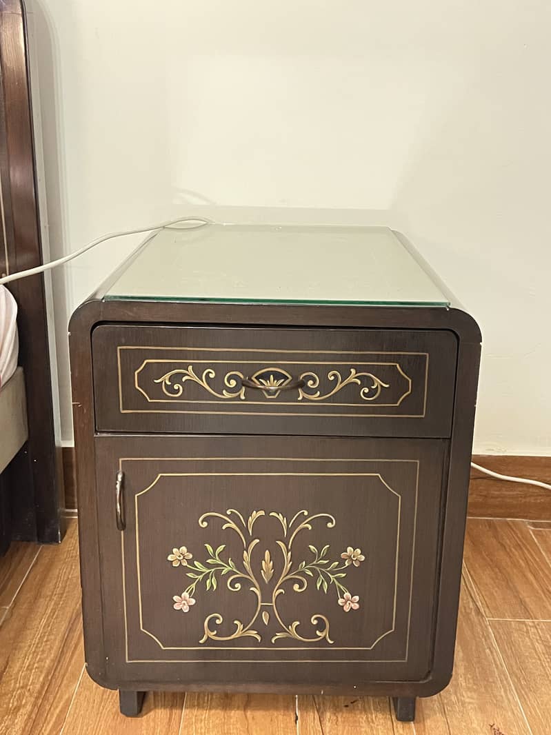 Dressing Table with bedside tables 2