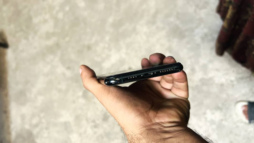 Apple iPhone 11 Pro Max 3