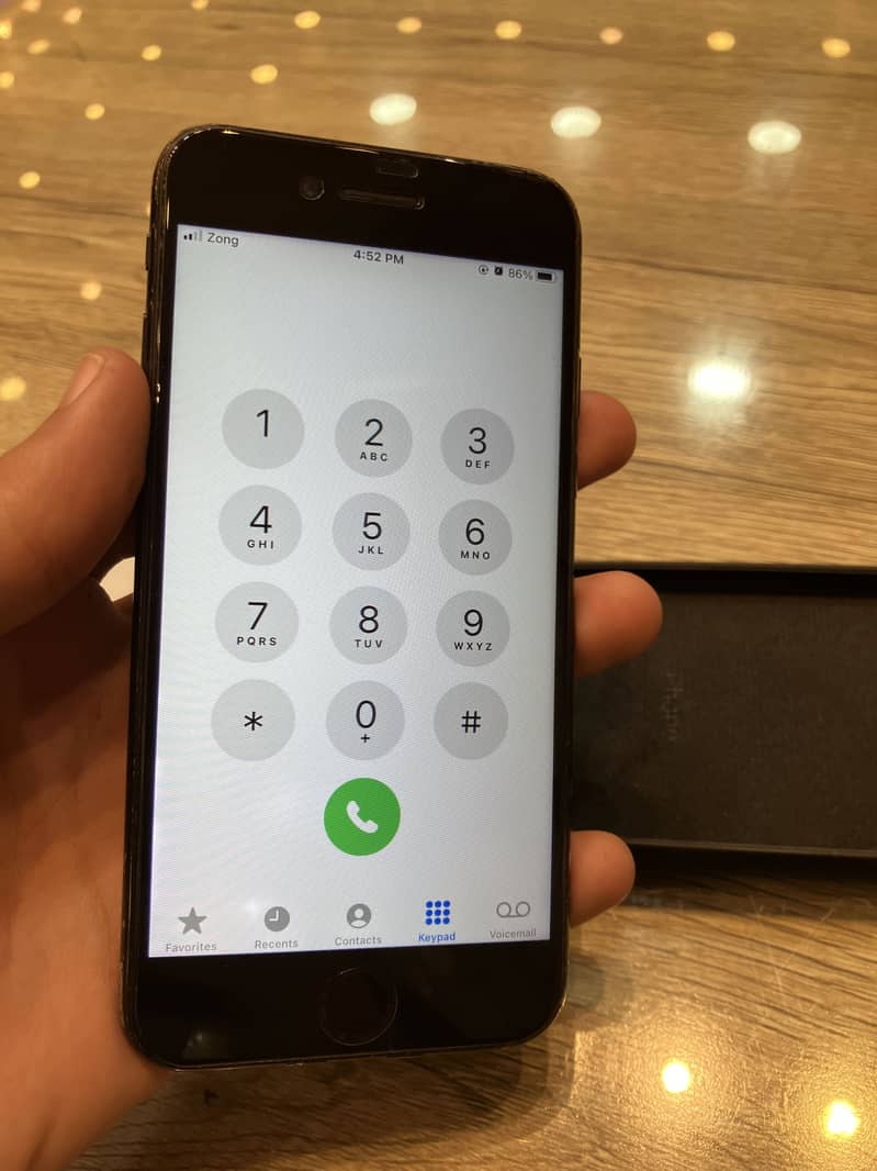 Apple iPhone 7 2