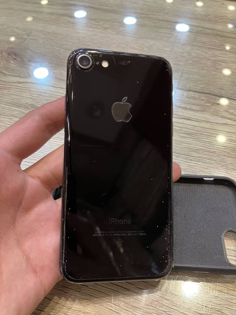 Apple iPhone 7 10