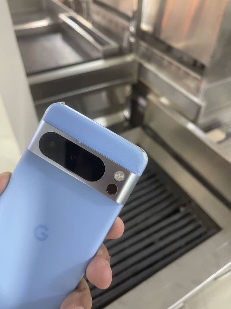 Google Pixel 8 Pro 2