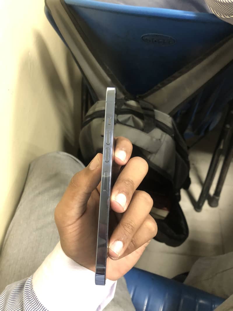 Apple iPhone 13 Pro Max 1