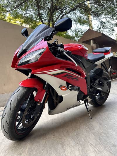 Yamaha R6