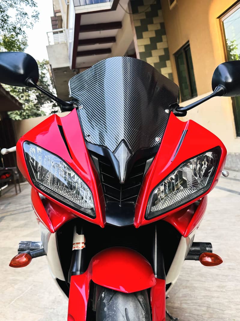 Yamaha R6 8