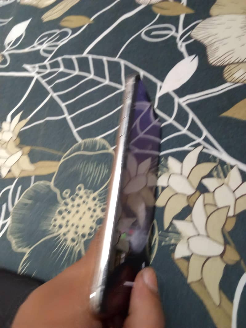 Apple iPhone 11 Pro Max 2