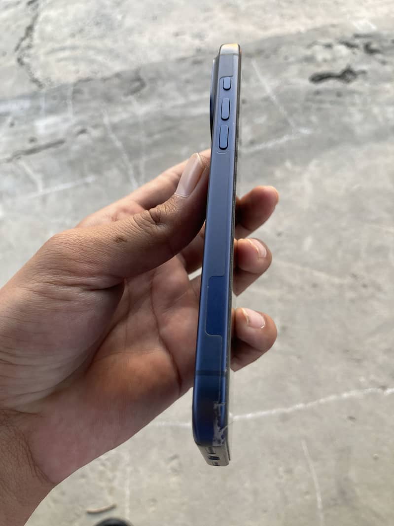 Apple iPhone 17 Pro Max 1