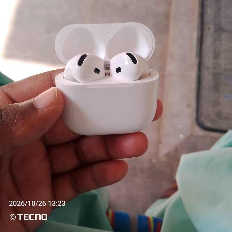 iphone Bluetooth headphones 0