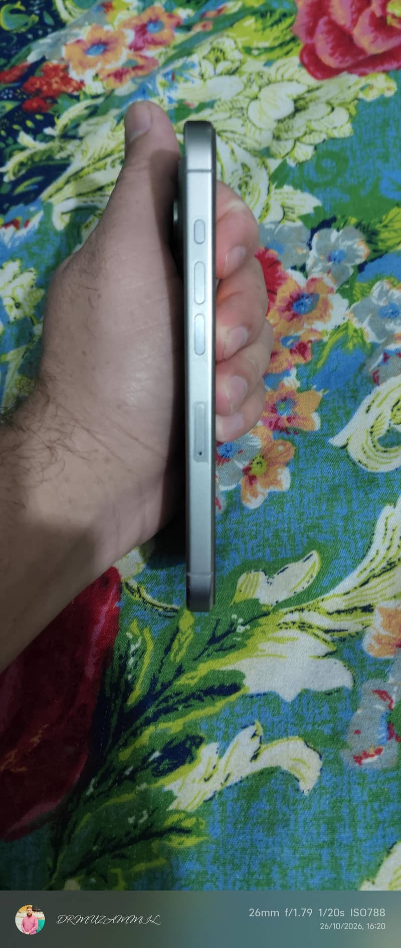 Apple iPhone 15 Pro 3