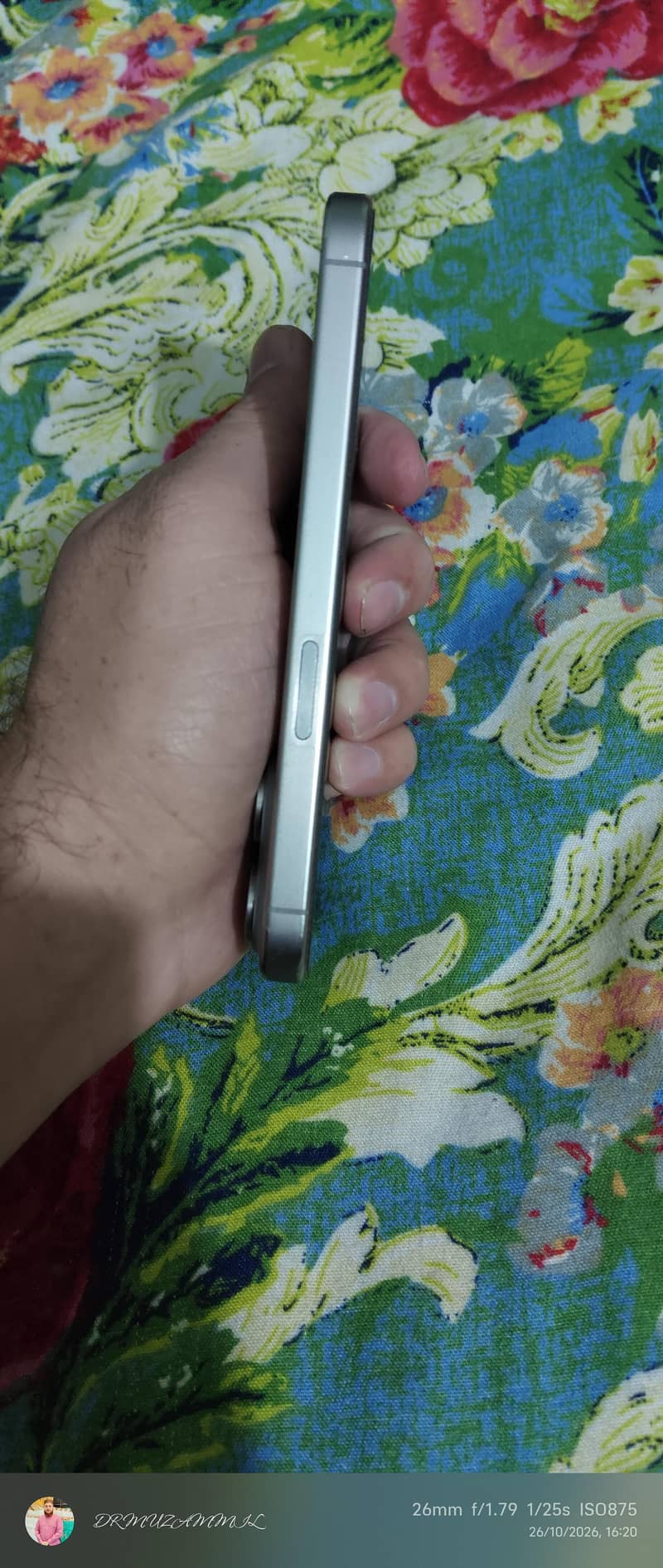 Apple iPhone 15 Pro 4