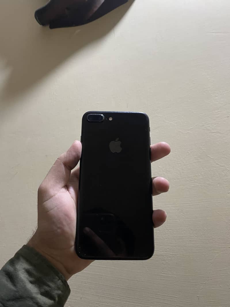 Apple iPhone 7 Plus 0