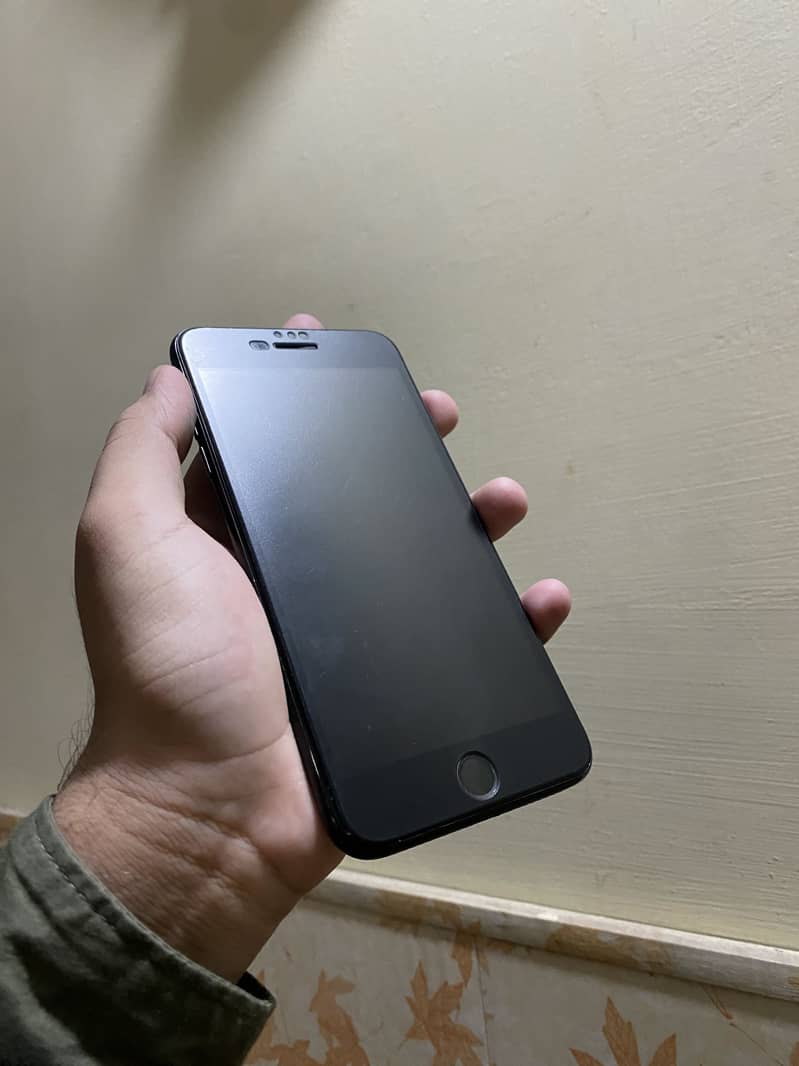 Apple iPhone 7 Plus 1