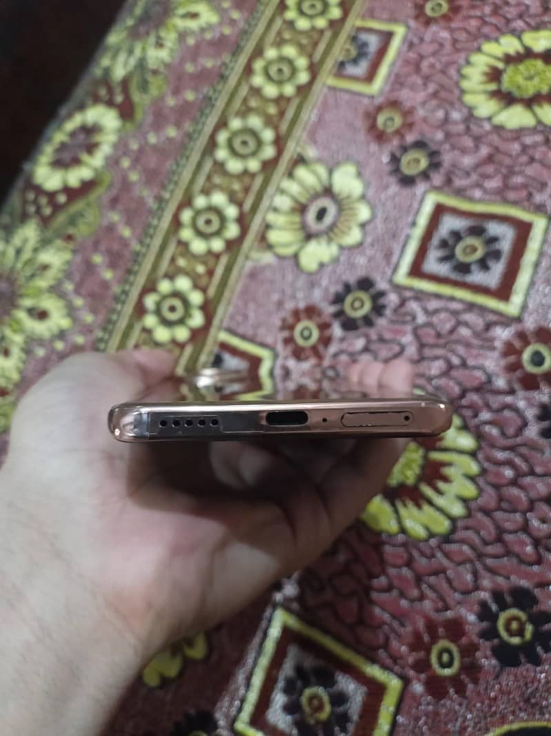 Vivo V40e 5