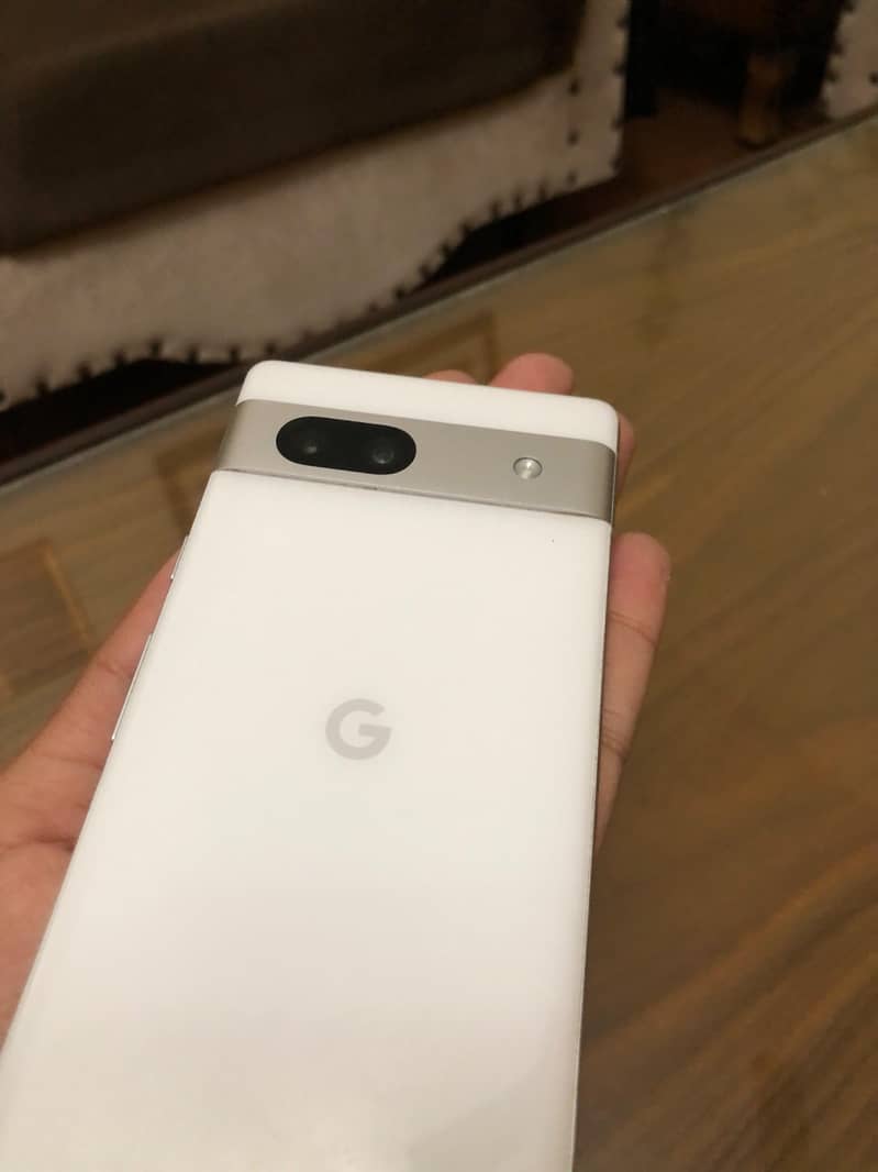 Google Pixel 7a 2