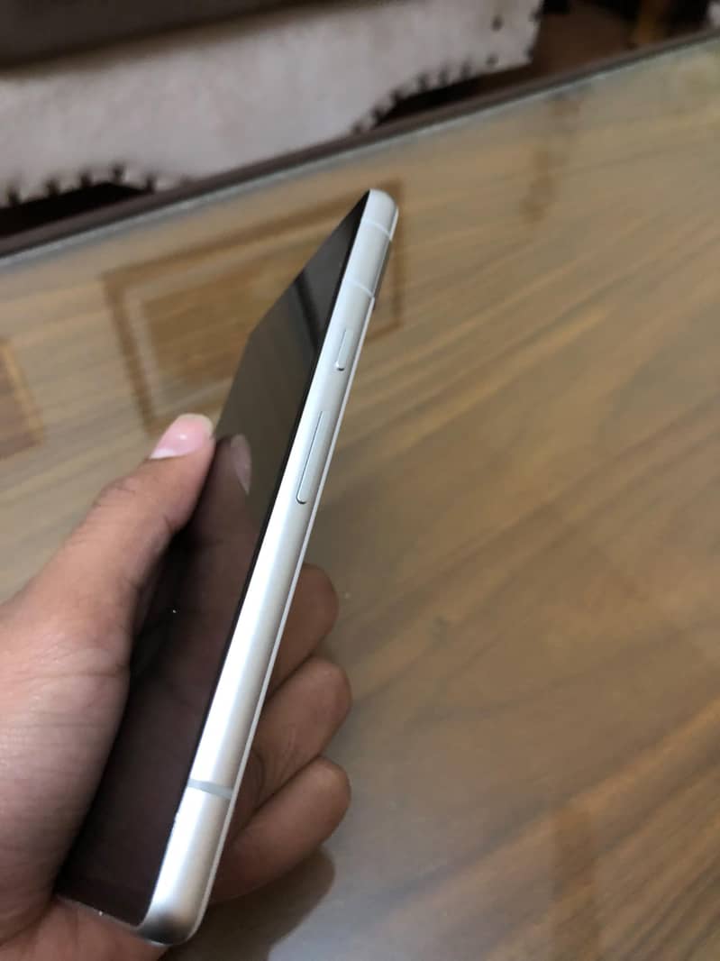 Google Pixel 7a 3