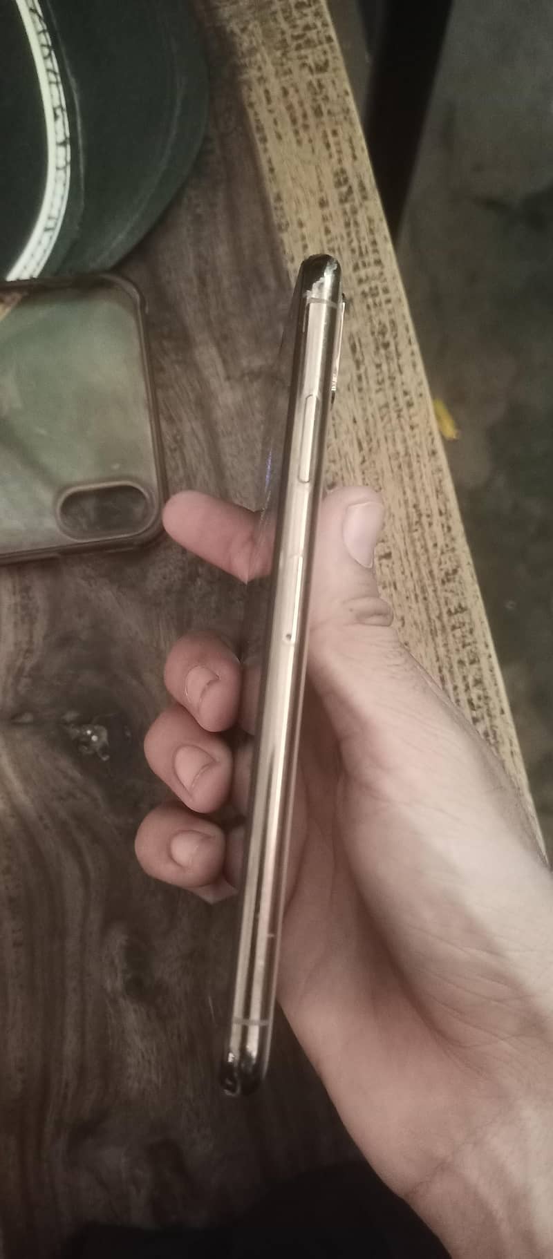 Apple iPhone XS Max 4