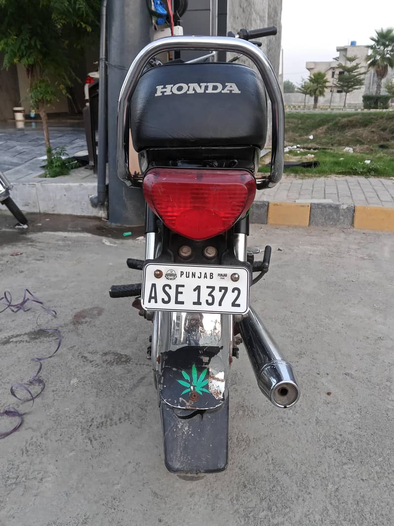 Honda CD 70 2023 Model 3