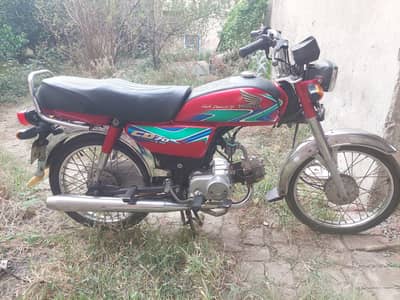 03064715405. . . . . . Honda CD 70 2018 model