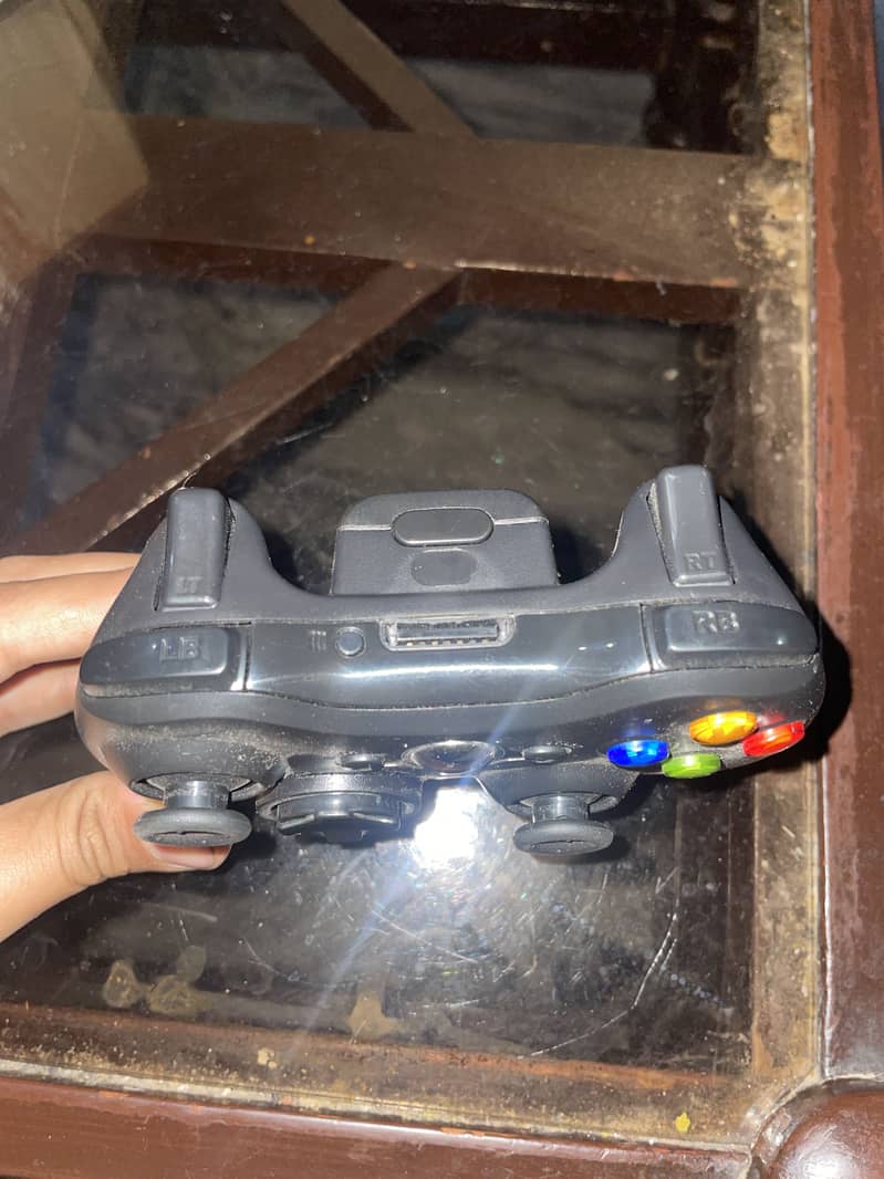 Xbox 360 controller 1