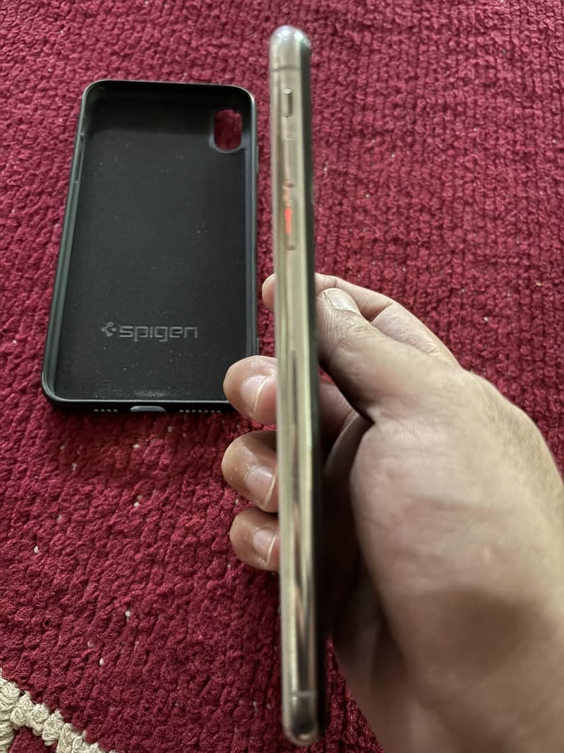 iPhone XS Max 3